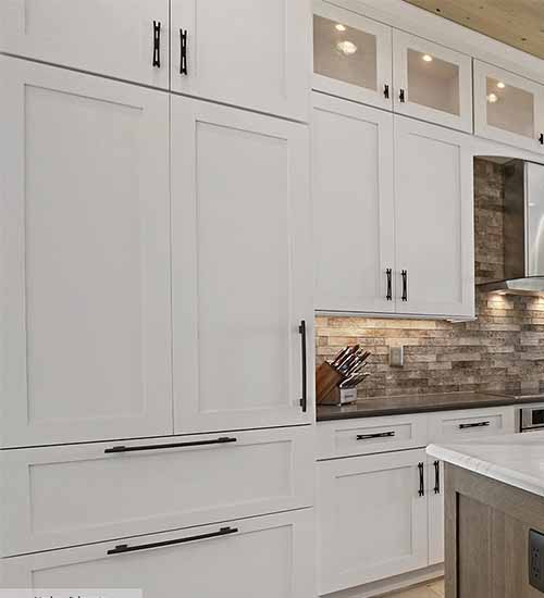 Monterey Cabinets Kitchen with Pearl Opaque